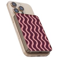 Selencia Vivid Powerbank 5.000 mAh - MagSafe und Qi - Desert Gold / Wavy Baby Burgundy