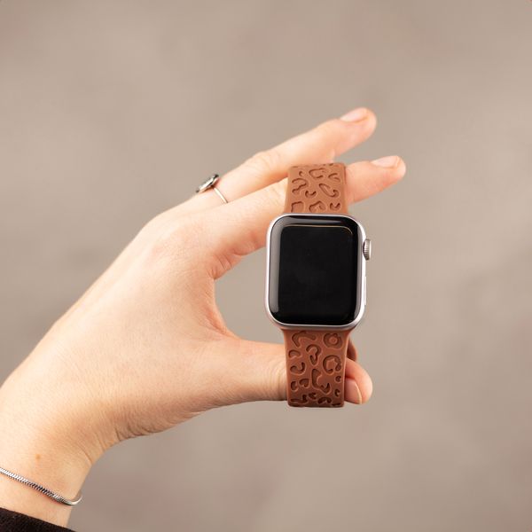 imoshion Silikonarmband Leopardenmuster für Apple Watch Series 1 - 9 / SE (38/40/41 mm) | Series 10 / 11 (42 mm) - Braun