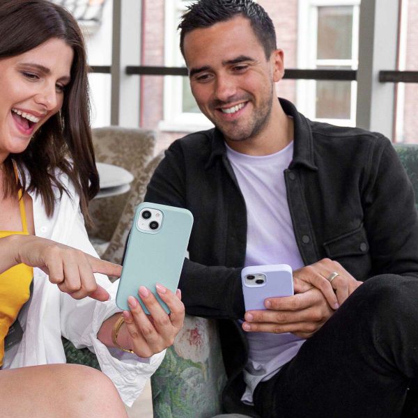 Accezz Liquid Silikoncase Apple iPhone 14 / 13 - Sky Blue