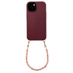 Selencia Rivièra MagSafe Backcover mit abnehmbaren Haken für das Apple iPhone 15 - Bold Burgundy + Sorbet Pop Handykette - Pink