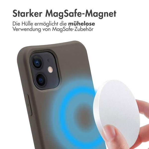 imoshion Color Backcover mit abnehmbarem Handykette und MagSafe Apple iPhone 12 (Pro) - Black Coffee
