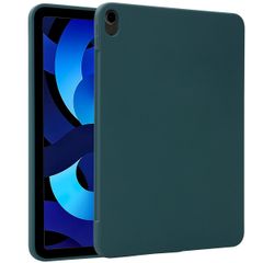 Accezz Liquid Silicone Back Cover mit Stifthalter für das iPad Air 11 Zoll (2025) M3 / (2024) M2 / Air 5 (2022) / Air 4 (2020) - Dunkelgrün