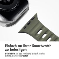 imoshion Active Sport Silikonarmband für die Apple Watch Series 1-9 / SE (38/40/41 mm) | Series 10 (42 mm) - Schwarzgrün