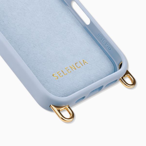 Selencia Rivièra MagSafe Backcover mit abnehmbaren Haken für das Apple iPhone 16 Pro Max - Powder Blue + Bold Chain Handykette - Gold