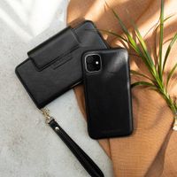 Selencia Klapphülle mit herausnehmbarem Backcover iPhone 12 (Pro)