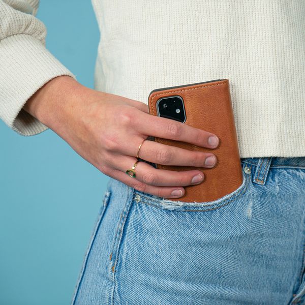 imoshion Luxuriöse Klapphülle Motorola Edge Plus - Braun