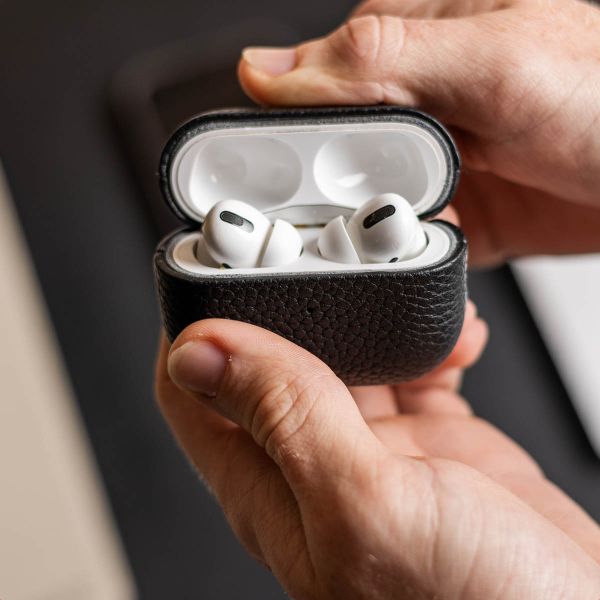 Accezz Echtes Leder Case Apple AirPods Pro - Schwartz