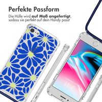 imoshion Design Hülle mit Band für das iPhone SE (2022 / 2020) / 8 / 7 - Cobalt Blue Flowers Connect