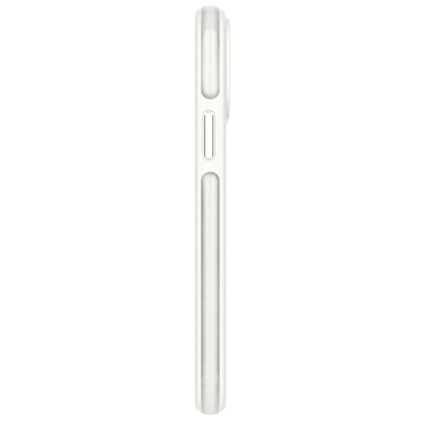 iDeal of Sweden Bumper Case MagSafe für das iPhone 16 - Cloudy White