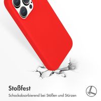 Accezz Liquid Silikoncase mit MagSafe für das iPhone 15 Pro - Rot