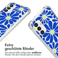 imoshion Design Hülle mit Band für das Samsung Galaxy A13 (5G) - Cobalt Blue Flowers Connect