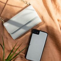 Selencia Clutch Klapphülle aus veganem Leder mit herausnehmbarem Case Galaxy S10