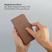 Selencia Olyn Abnehmbare Bookcase mit MagSafe Apple iPhone 17 - Braun