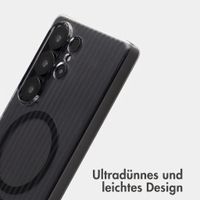 Accezz Lite Backcover mit MagSafe | Fluted | Samsung Galaxy S25 Ultra - Schwarz