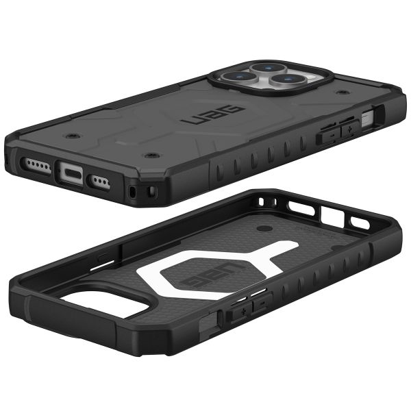 UAG Pathfinder Case MagSafe für das iPhone 15 Pro Max - Silber