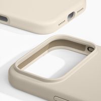 iDeal of Sweden Silikonhülle mit MagSafe Apple iPhone 18 Pro / 17 Pro - Cloud Dancer