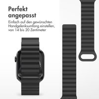 imoshion Magnetisches Silikonarmband für das  Apple Watch Series 1 t/m 11 / SE / Ultra (44/45/46/49 mm) - Schwarz / Grau