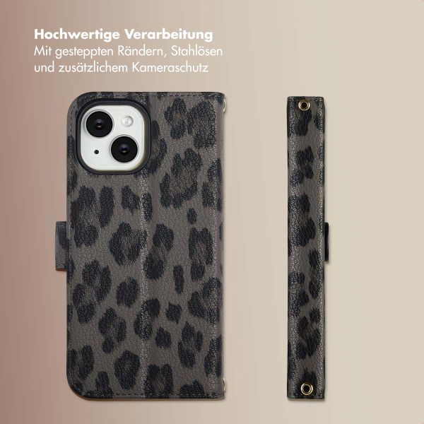 Selencia Sabi Klapphülle mit Leopardenmuster Apple iPhone 15 - Midnight Black