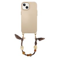 Selencia Rivièra MagSafe Backcover mit abnehmbaren Haken für das Apple iPhone 15 - Milky Latte + Satin Stone Handykette - Brown