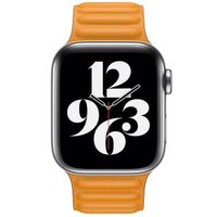 Apple Leather Link für die Apple Watch Series 1-9 / SE - 38/40/41 mm / Series 10 - 42 mm - Größe M/L - California Poppy