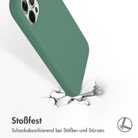 Accezz Liquid Silikoncase mit MagSafe Apple iPhone 12 (Pro) - Dunkelgrün