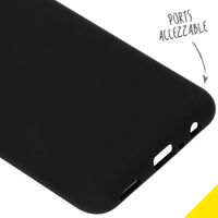 Accezz Liquid Silikoncase Schwarz für das Huawei P Smart (2020)