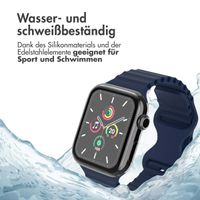 imoshion Athletisches Silikonarmband für die Apple Watch Series 1 bis 10 / SE / Ultra (2) (44/45/46/49 mm) - Dunkelblau