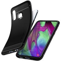 Spigen Rugged Armor Case Schwarz für das Samsung Galaxy A40