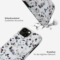 Selencia Vivid Tough Back Cover für das iPhone 15  - Chic Terazzo