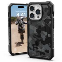 UAG Pathfinder Case für das iPhone 15 Pro - Midnight Camo