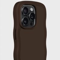 Holdit Wavy Case für das iPhone 14 Pro Max - Chocolate