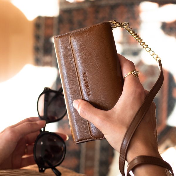 Selencia Clutch Klapphülle aus Leder mit herausnehmbarem Case iPhone 12 (Pro)