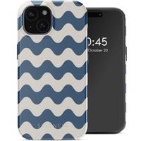 Selencia Vivid Tough Back Cover mit MagSafe für das iPhone 15 - Wave Vibes Classic Blue