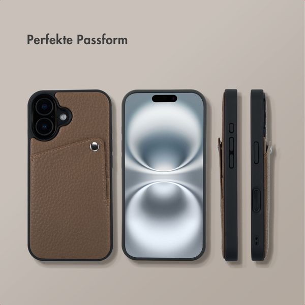 Selencia Riva Back Cover mit Kartenfach Apple iPhone 16 - Mocha Brown