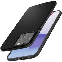 Spigen Thin Fit™ Hardcase für das iPhone 13 Pro - Schwarz