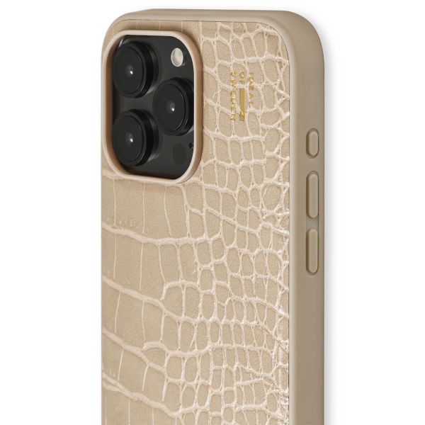 iDeal of Sweden Vegan Leather Back Cover für das iPhone 15 Pro Max - Warm Beige Croco