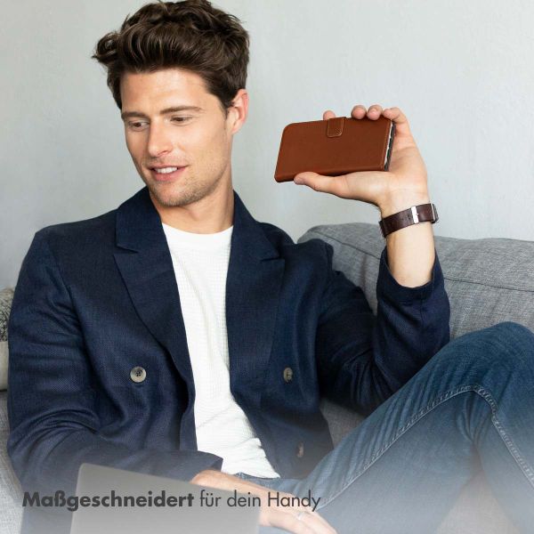 Selencia Echtleder Klapphülle für das Samsung Galaxy A36  - Hellbraun