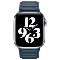 Apple Leather Link Armband für das  Apple Watch Series 1 t/m 9 / SE (38/40/41 mm) | Series 10 / 11 (42 mm) - Größe M/L - Baltic Blue