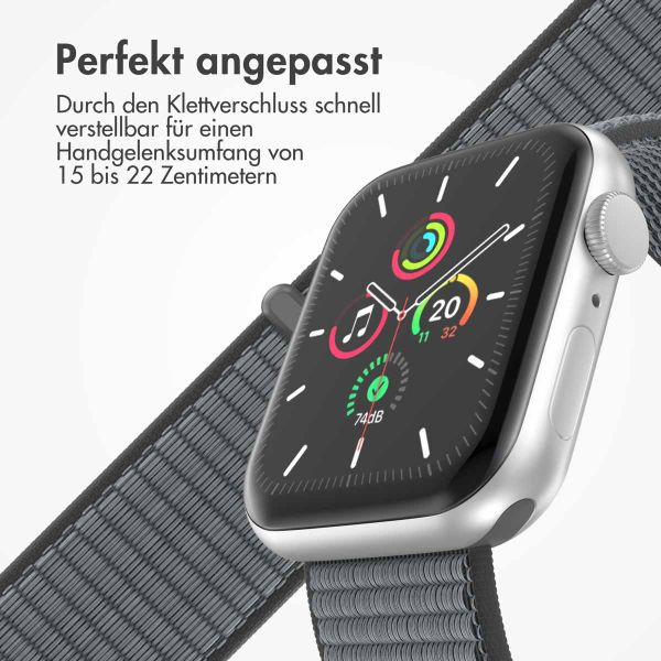 imoshion Nylonarmband für das  Apple Watch Series 1 t/m 9 / SE (38/40/41 mm) | Series 10 / 11 (42 mm) - Ash Green