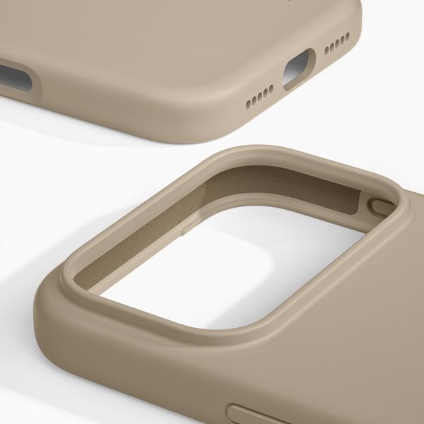 iDeal of Sweden Silikonhülle mit MagSafe Apple iPhone 18 Pro / 17 Pro - Perfect Beige