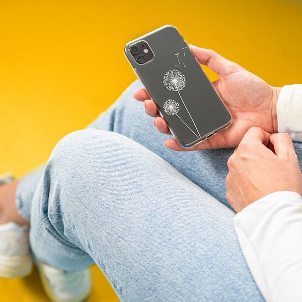 imoshion Design Hülle für das Apple iPhone 12 (Pro) - Dandelion