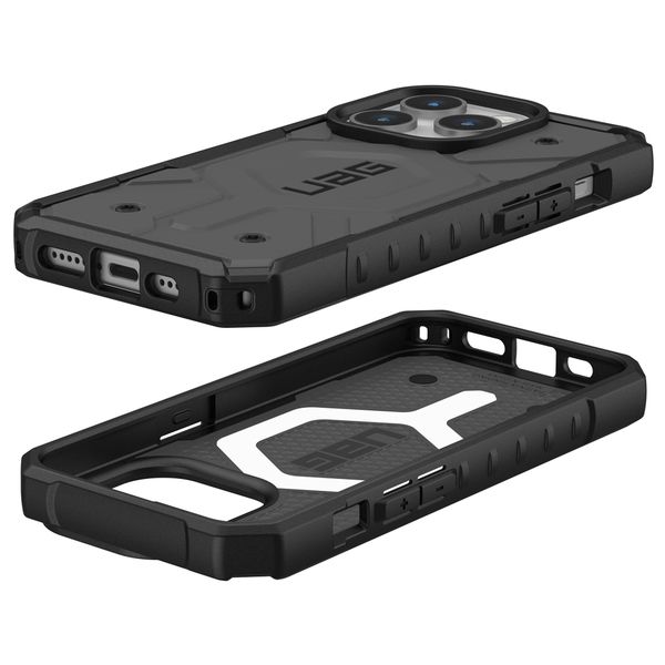 UAG Pathfinder Case MagSafe für das iPhone 15 Pro - Silber