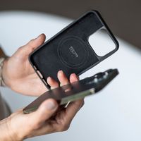 SP Connect SPC+ Series - Handyhülle für das Apple iPhone 16 - Schwarz