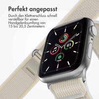 imoshion Nylon-Armband Trail für die Apple Watch Series 1 bis 10 / SE / Ultra (2) (44/45/46/49 mm) - Starlight