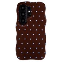 Selencia Vivid Wavy Backcover mit MagSafe Samsung Galaxy S26 Ultra - Happy Dots Chocolate