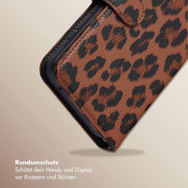 Selencia Sabi Klapphülle mit Leopardenmuster Samsung Galaxy A35 - Mocha Brown