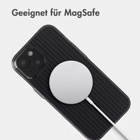 Accezz Lite Backcover mit MagSafe | Fluted | Apple iPhone 15 - Schwarz