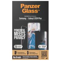 PanzerGlass Ultra Wide Fit Antibakterieller Screen Protector mit Sichtschutz inkl. Applikator für das Samsung Galaxy S24 Plus