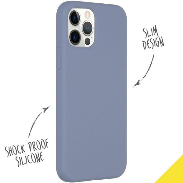 Accezz Liquid Silikoncase iPhone 12 (Pro) - Lavender Gray