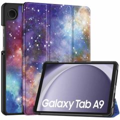 imoshion Design Trifold Klapphülle für das Samsung Galaxy Tab A9 8.7 Zoll - Space